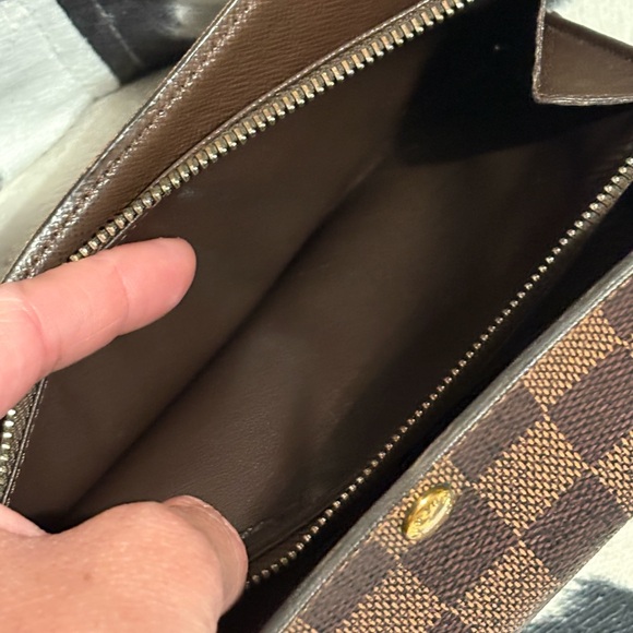 Louis Vuitton CA3029 Damier Ebene Long Wallet - Picture 12 of 15